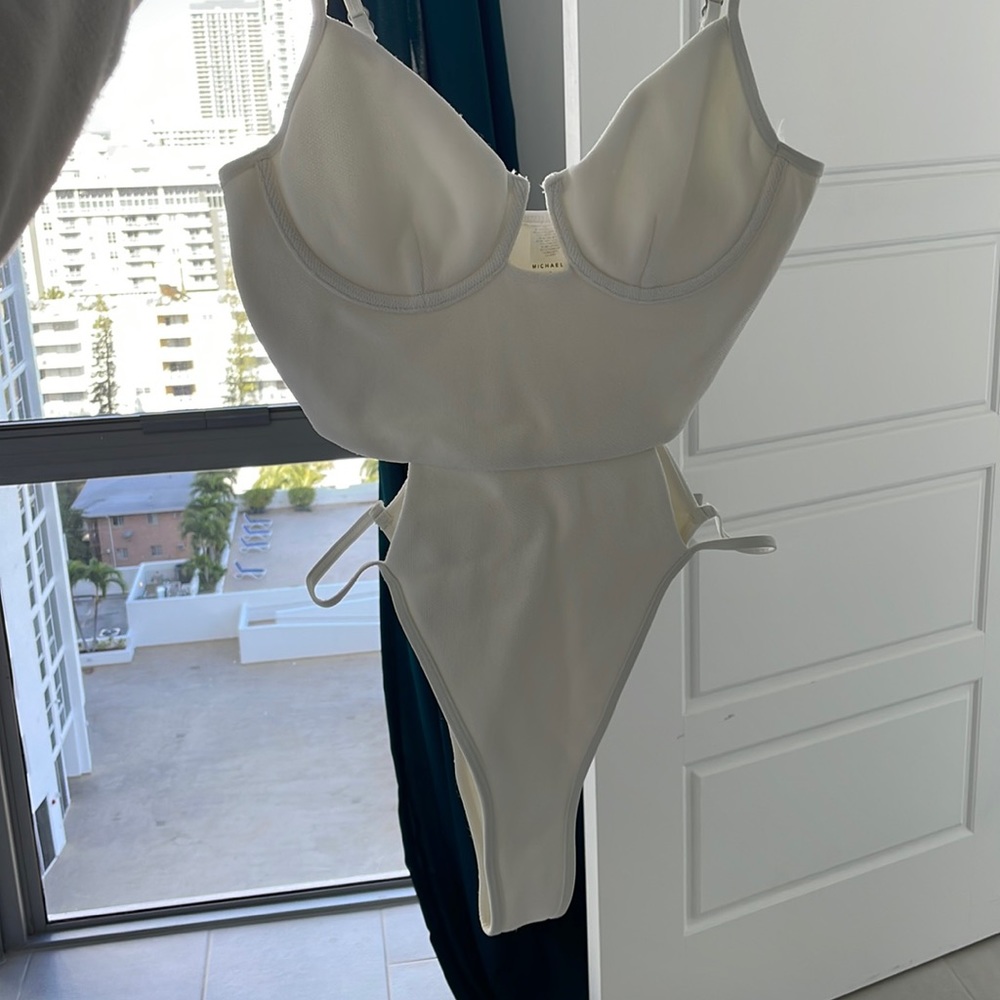 x Revolve Michael Costello Granger One Piece size small